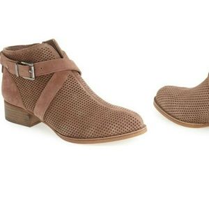 Vince Camuto Boots New